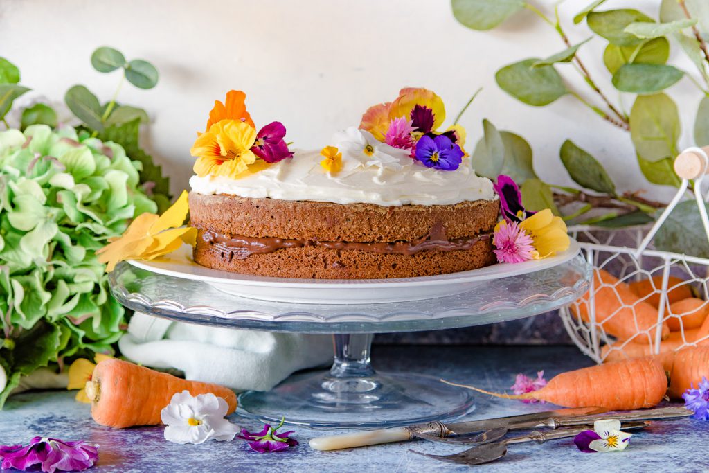 Torta di carote con crema al cacao